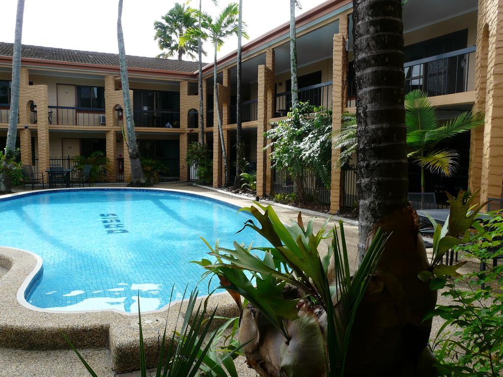 Oasis Inn Apartments Cairns Kültér fotó