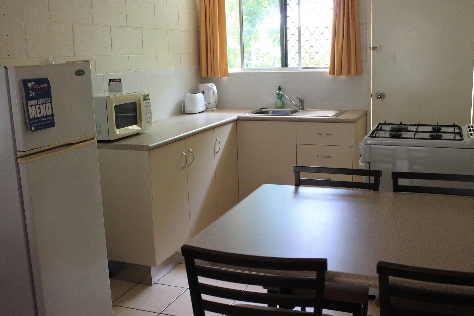 Oasis Inn Apartments Cairns Kültér fotó