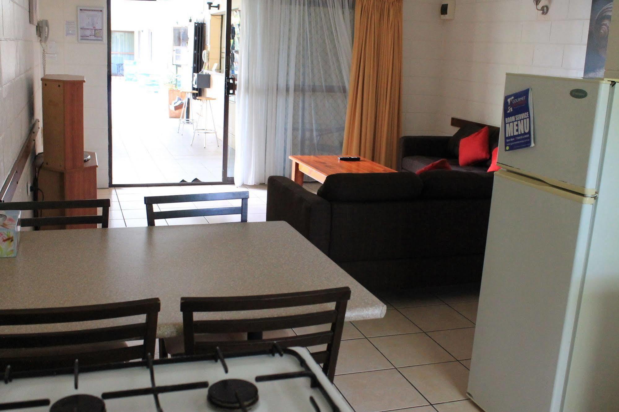 Oasis Inn Apartments Cairns Kültér fotó