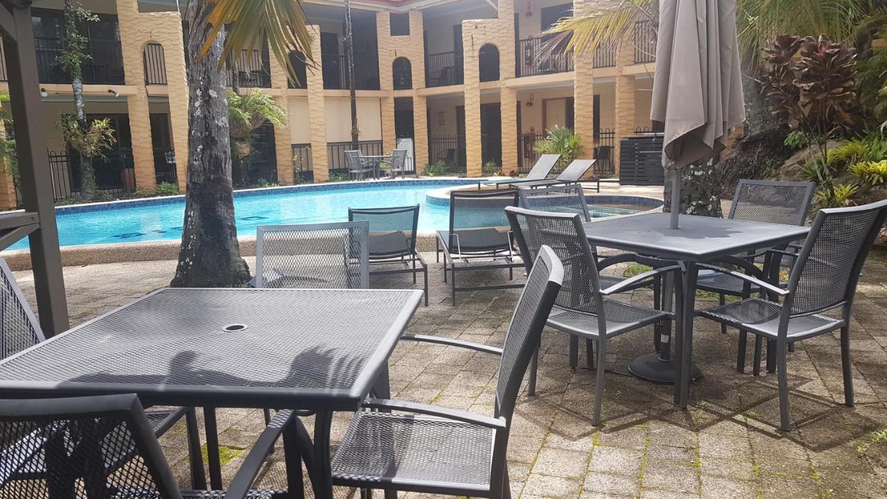 Oasis Inn Apartments Cairns Kültér fotó