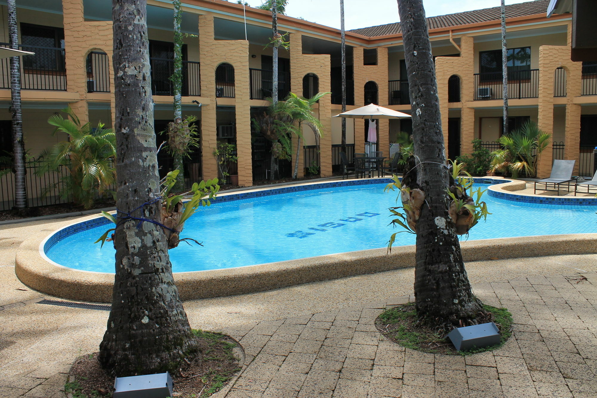 Oasis Inn Apartments Cairns Kültér fotó