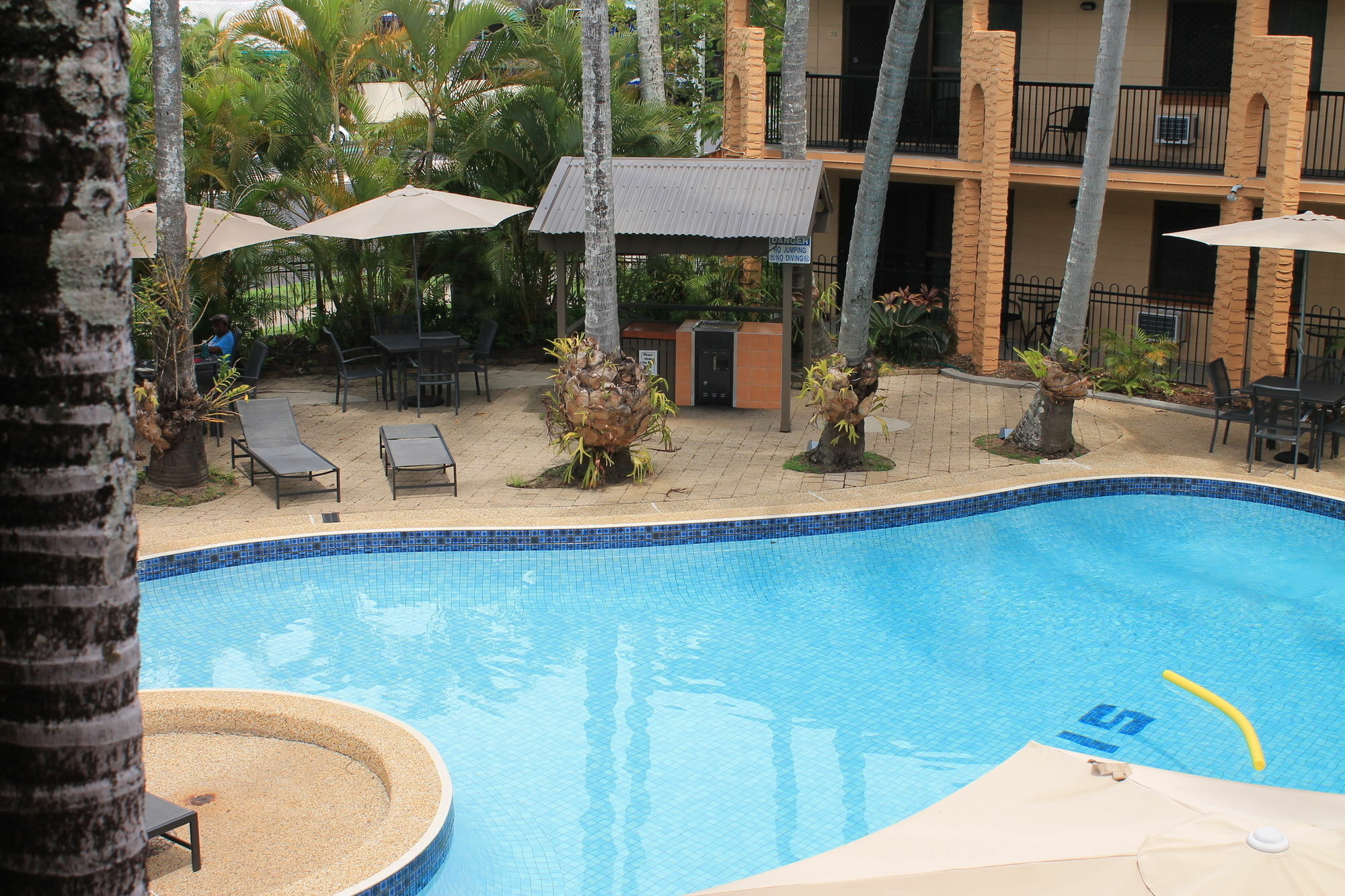 Oasis Inn Apartments Cairns Kültér fotó